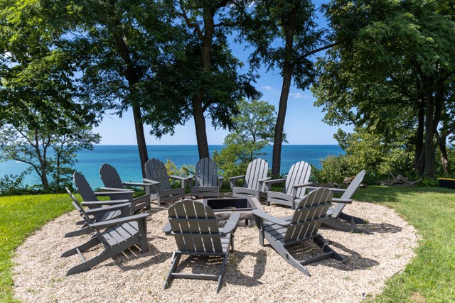 Wood Burning Firepit Overlooking The Lake