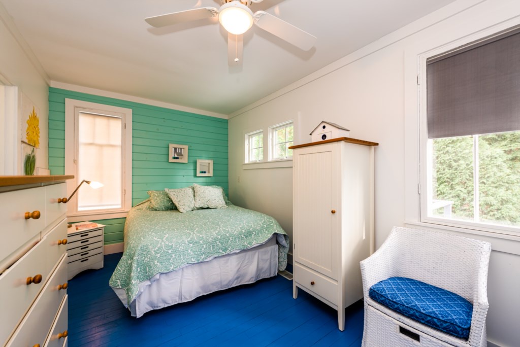 Bedroom #1 Queen
