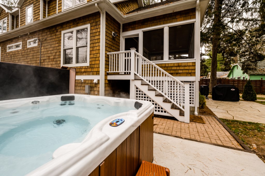 Hot Tub Open Year-Round!