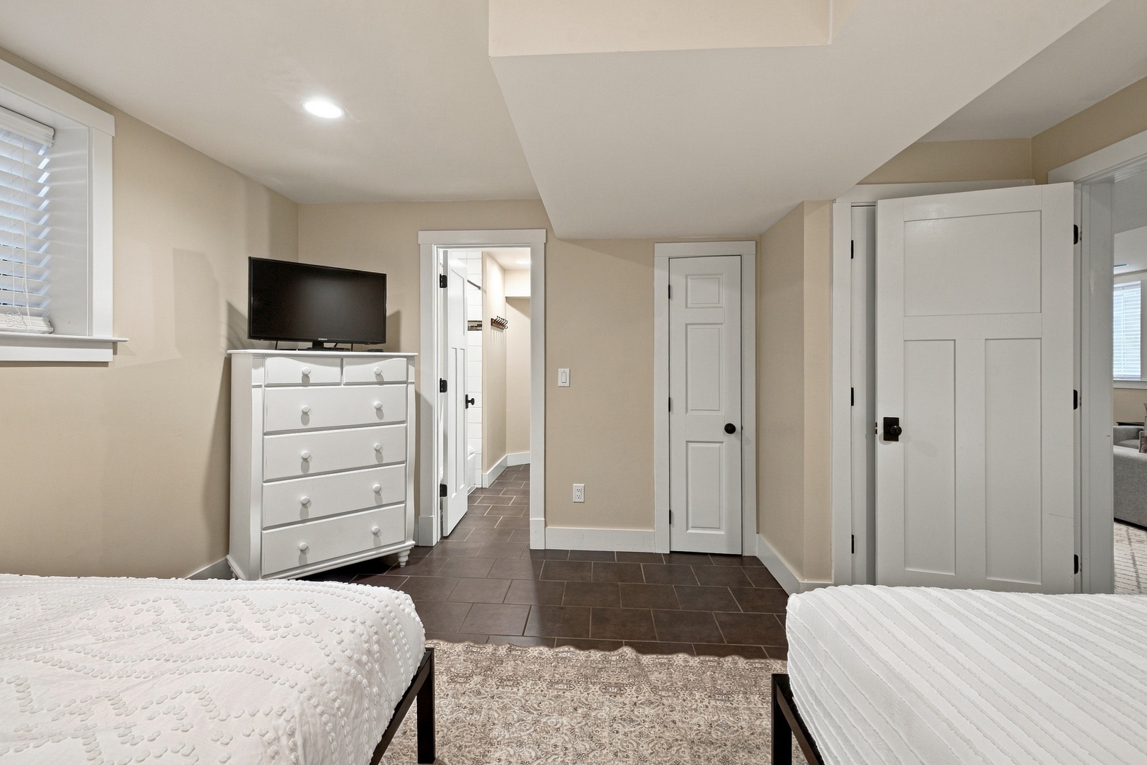 Bedroom #4 (Alt Angle)