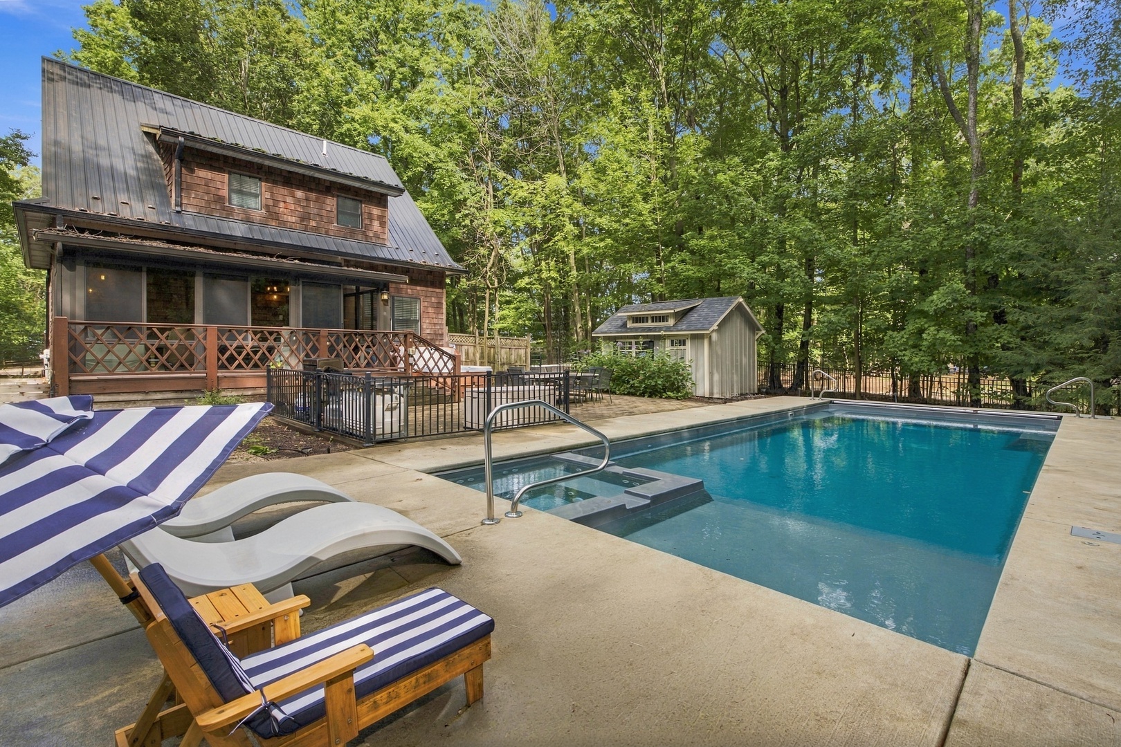 Peaceful Wooded Retreat