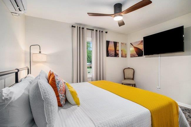 Bedroom #2 (King)