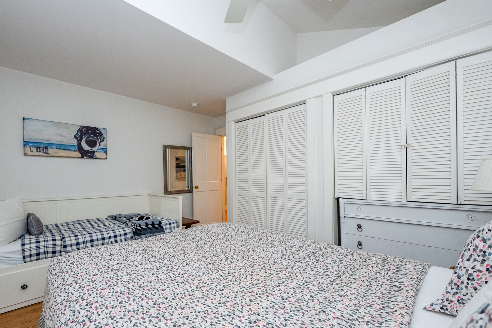 Bedroom #2 (Alt Angle)