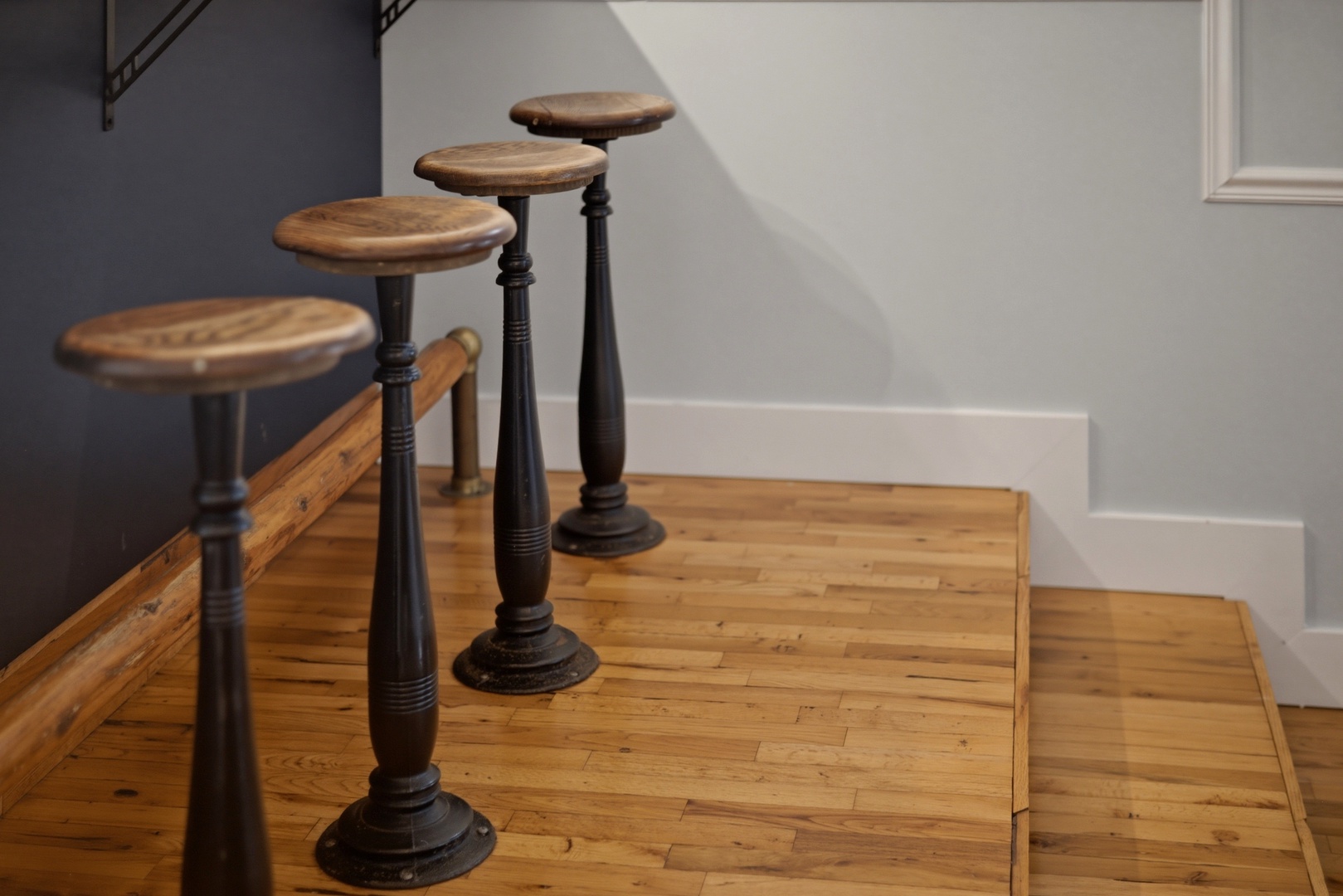 Island Seating For Four