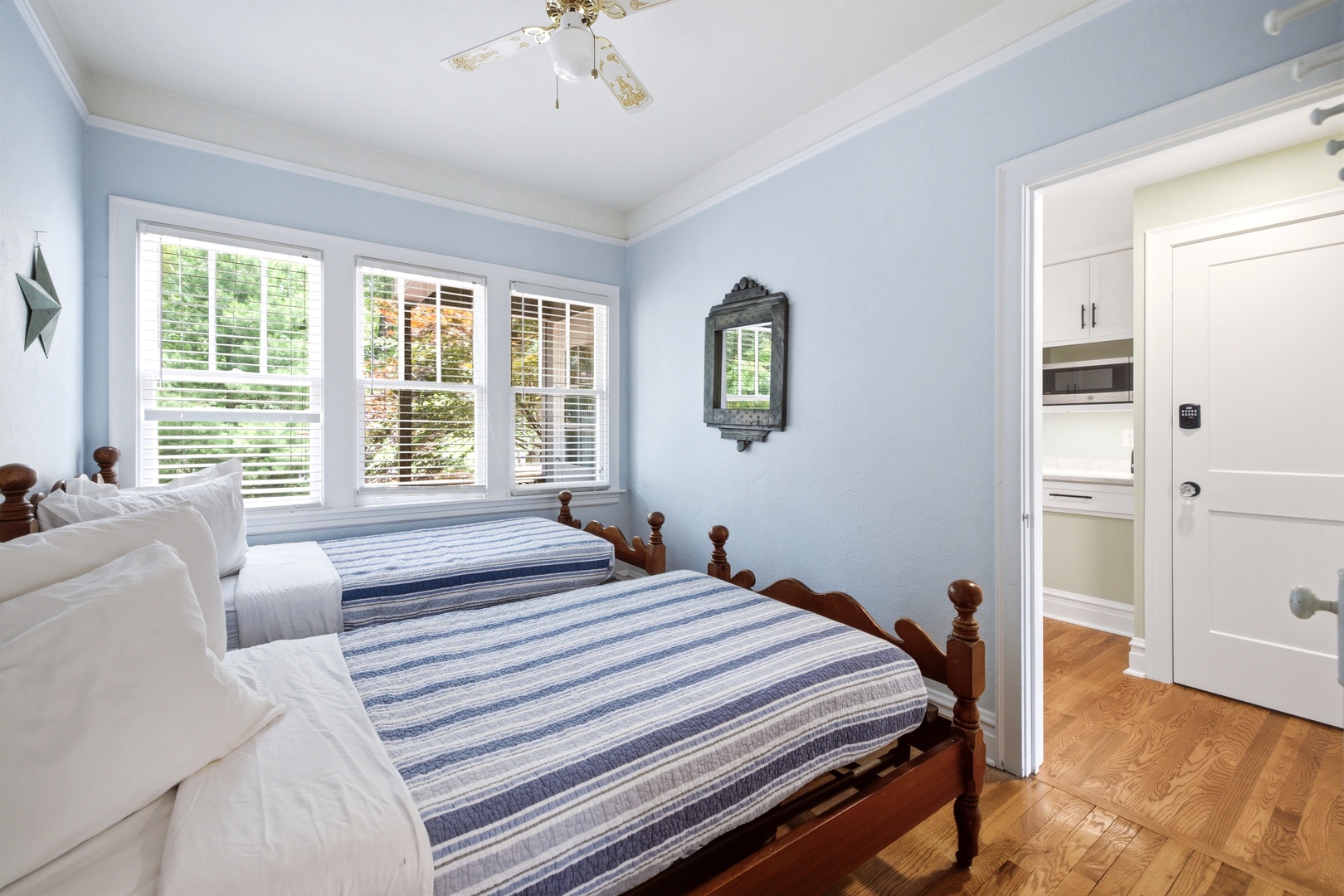 Bedroom #2 (Alt Angle)