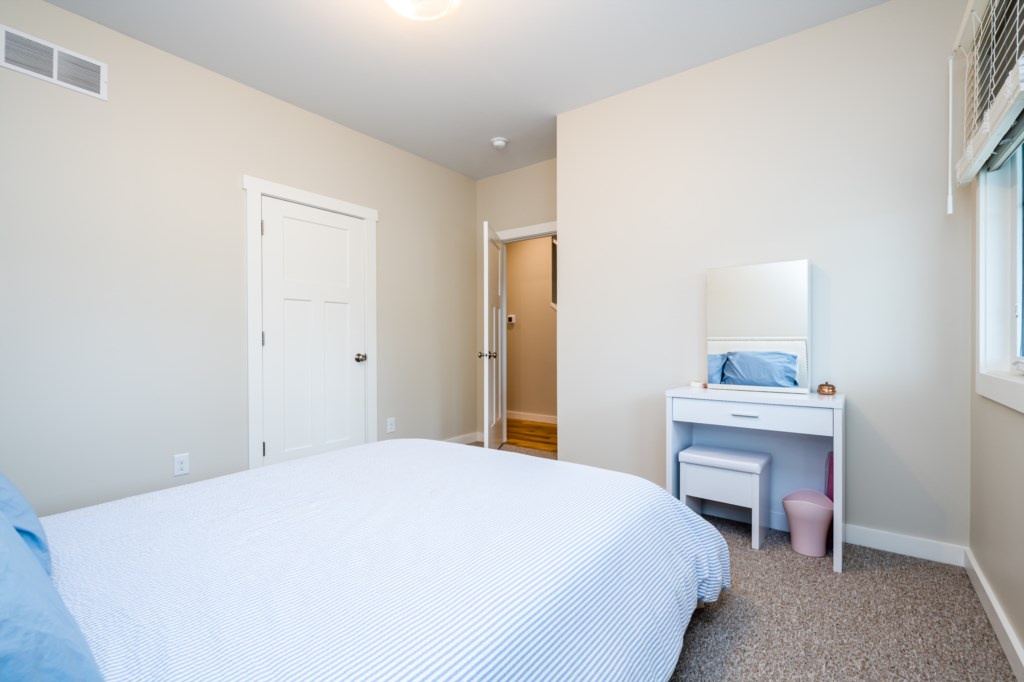Bedroom #2 (Alt Angle)
