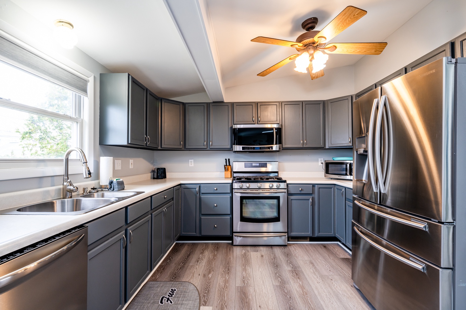 Fully Stocked Kitchen