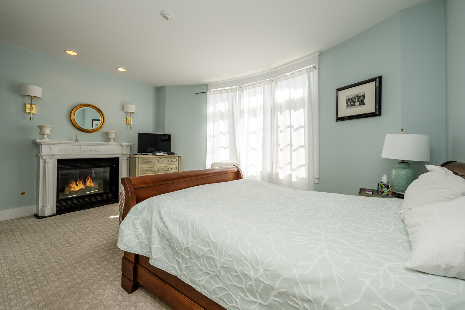 Bedroom #2 (Queen) Main Floor