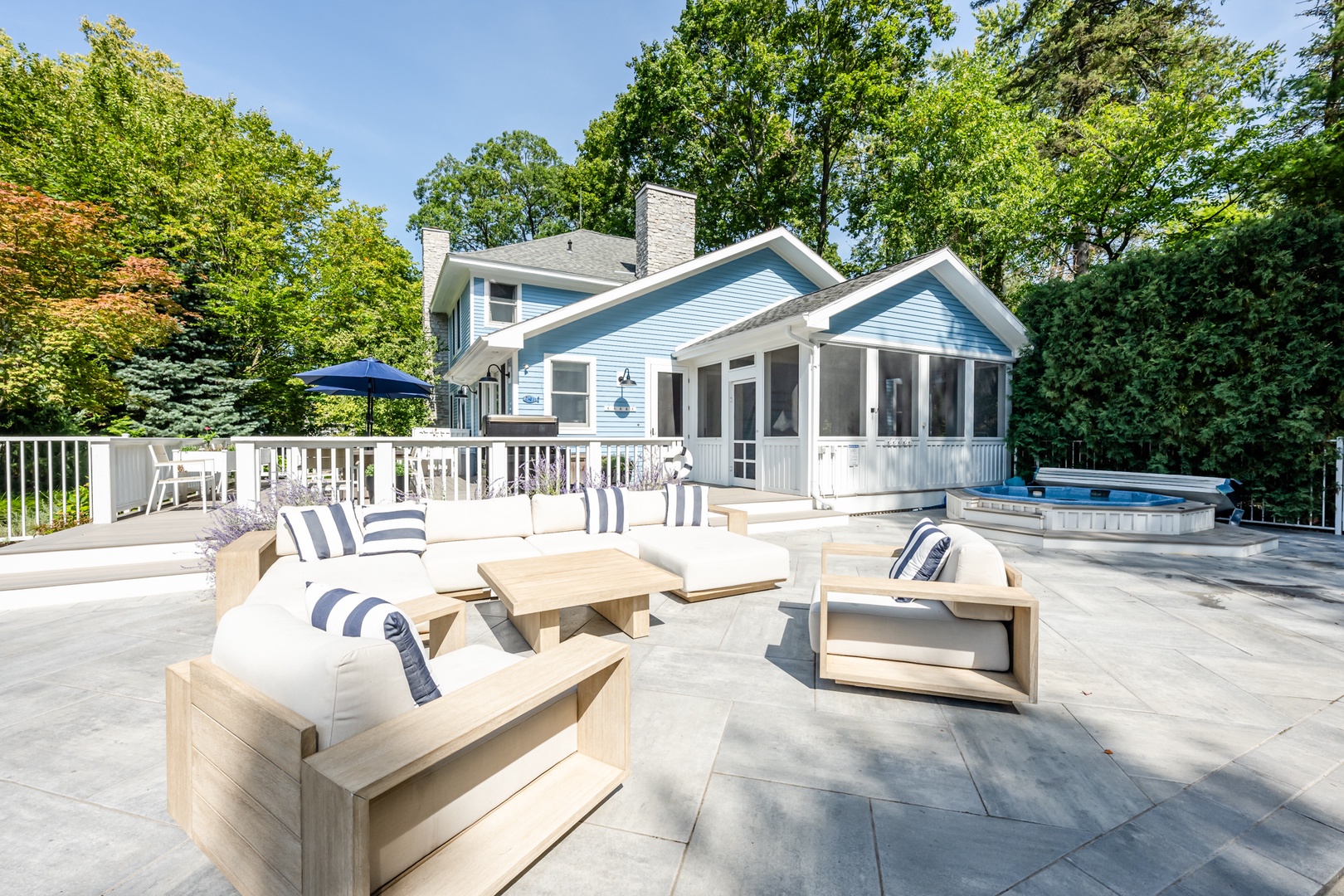 Plenty of Outdoor Seating