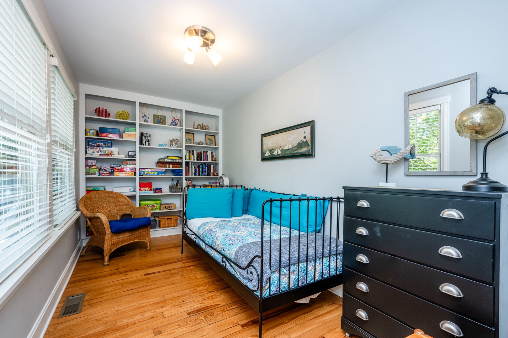 Twin Daybed Room