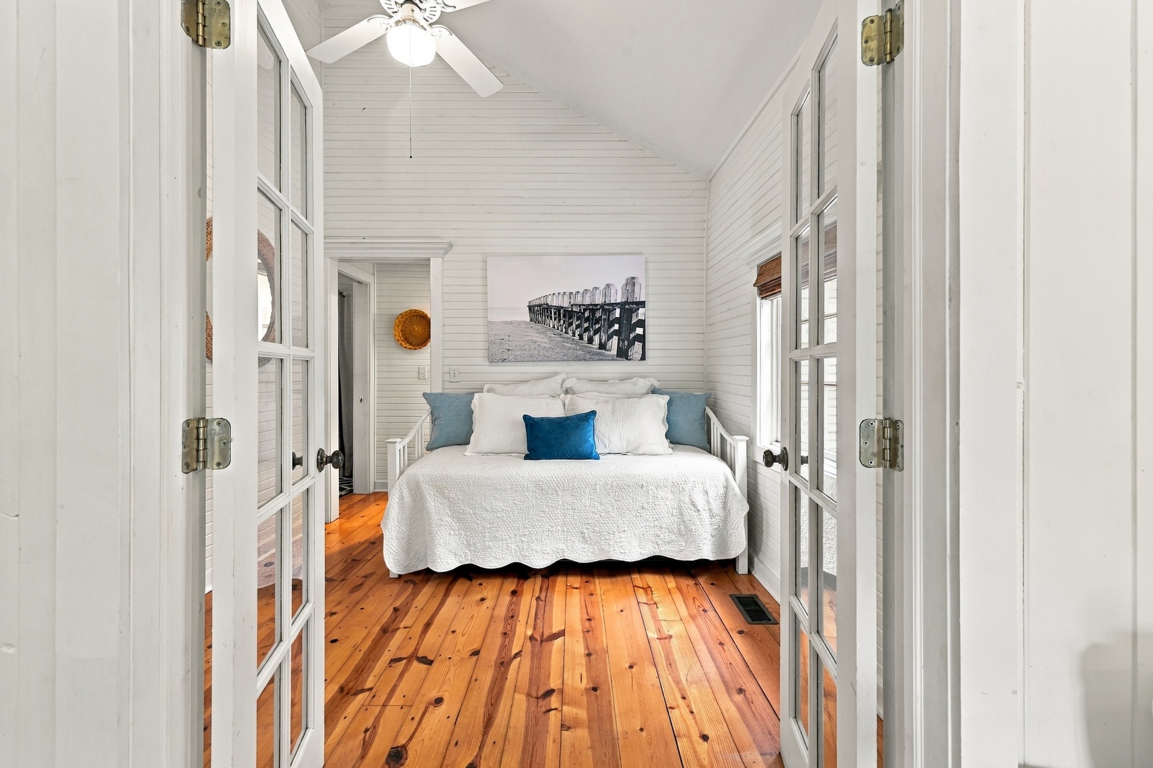 Twin Daybed Room