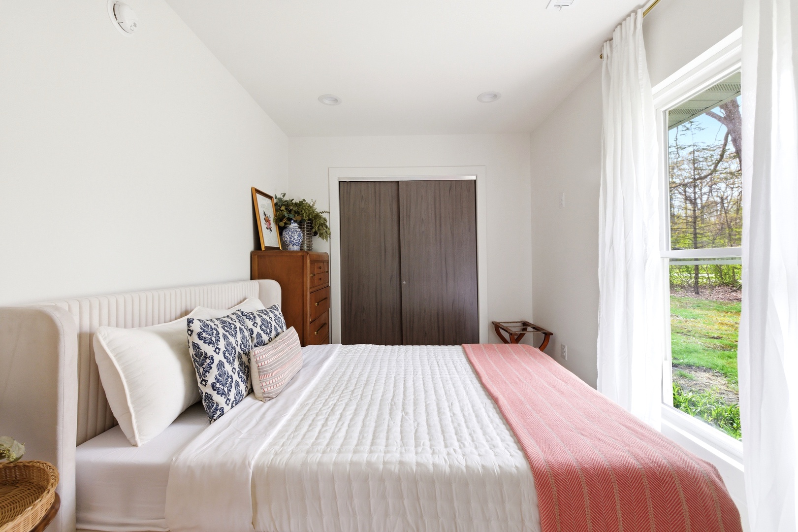 Bedroom #2 (Queen)