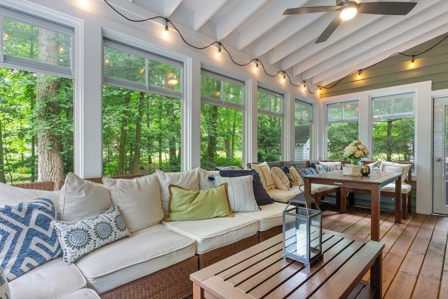 Screened-In Porch