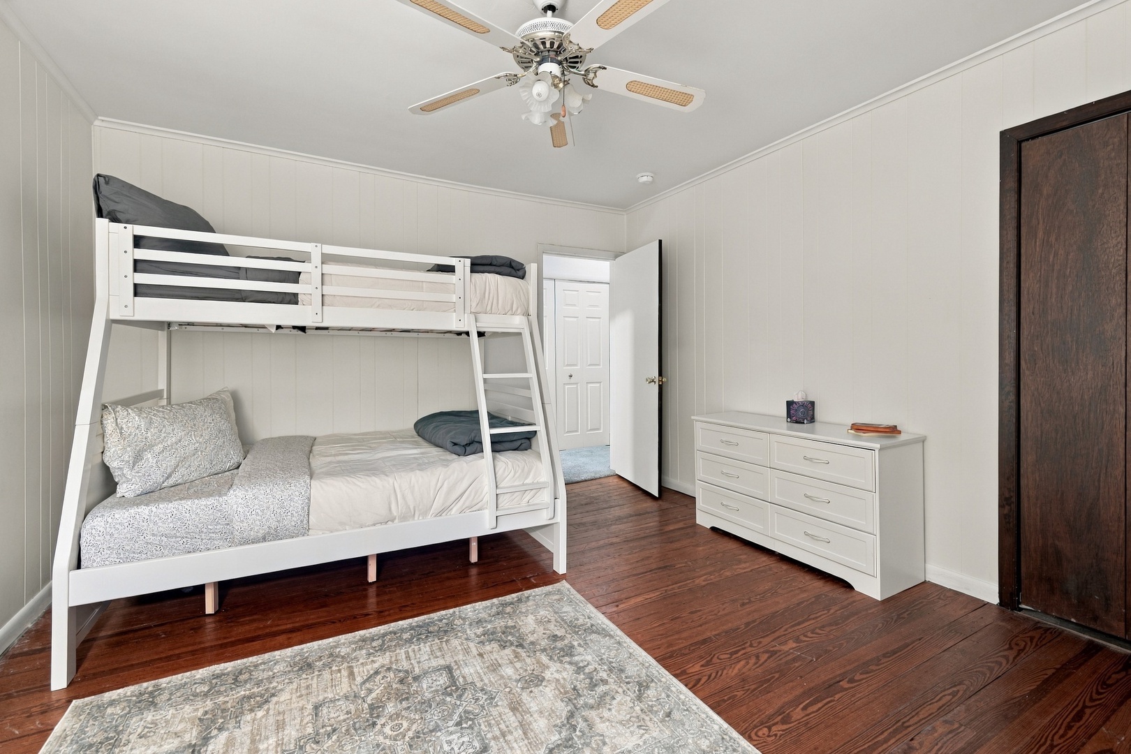 Bedroom #4 (Alt Angle)
