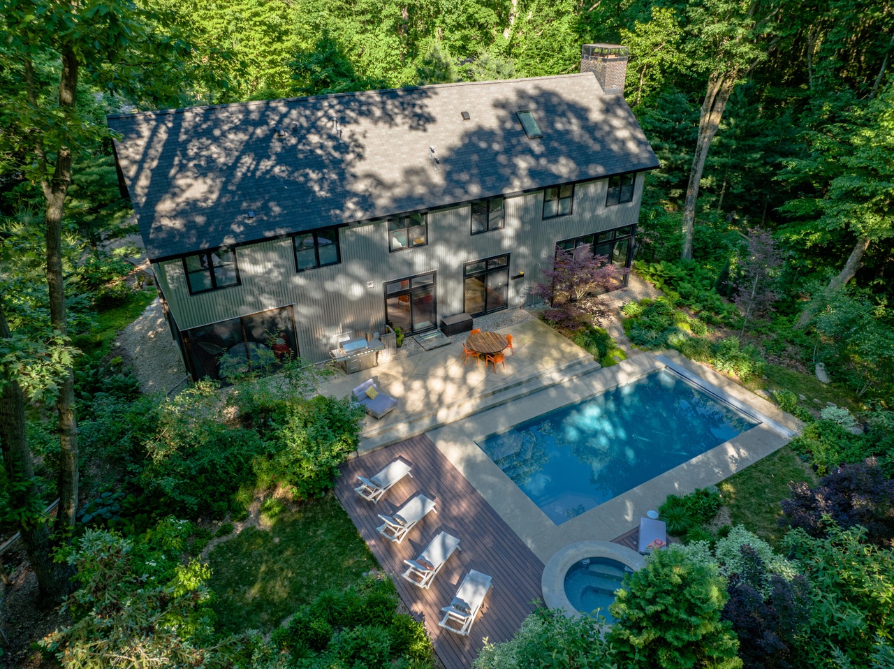 Exterior Pool & Hot Tub