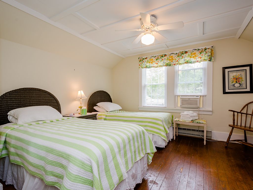 Bedroom #3 (Now New King Bed!)