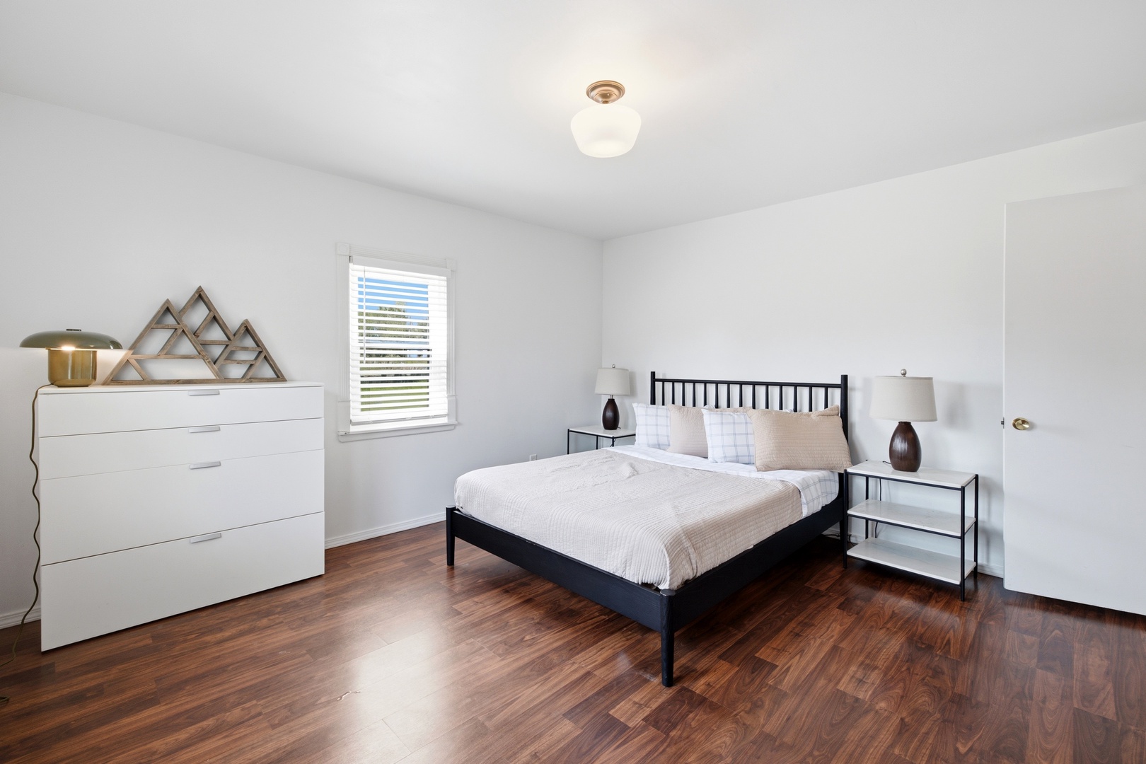 Bedroom #2 (Queen)