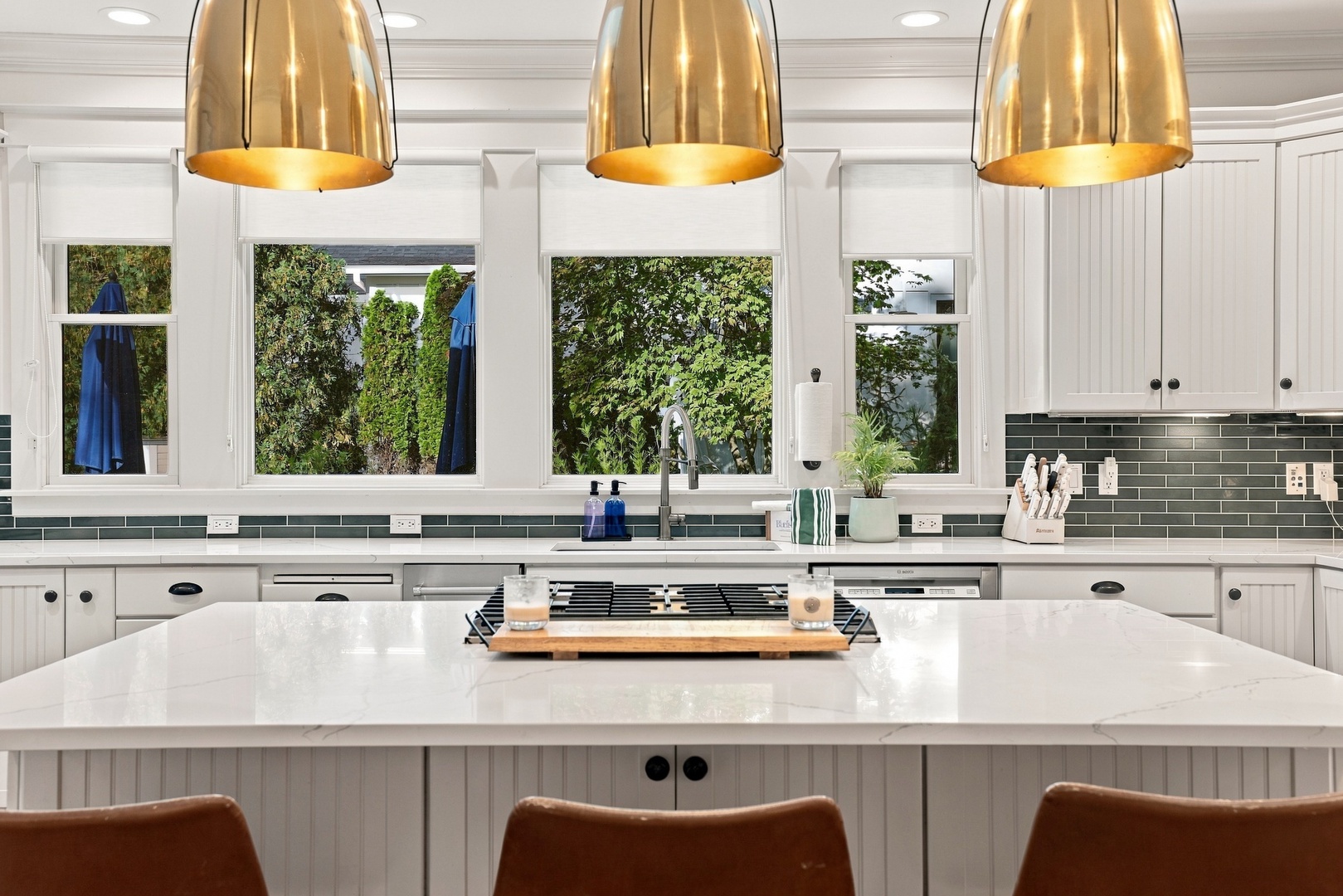 Fully Equipped Kitchen!