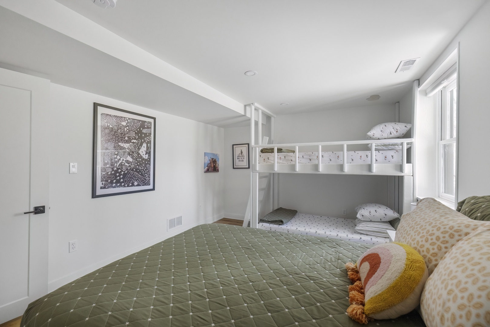 Bedroom #5 (Alt Angle)