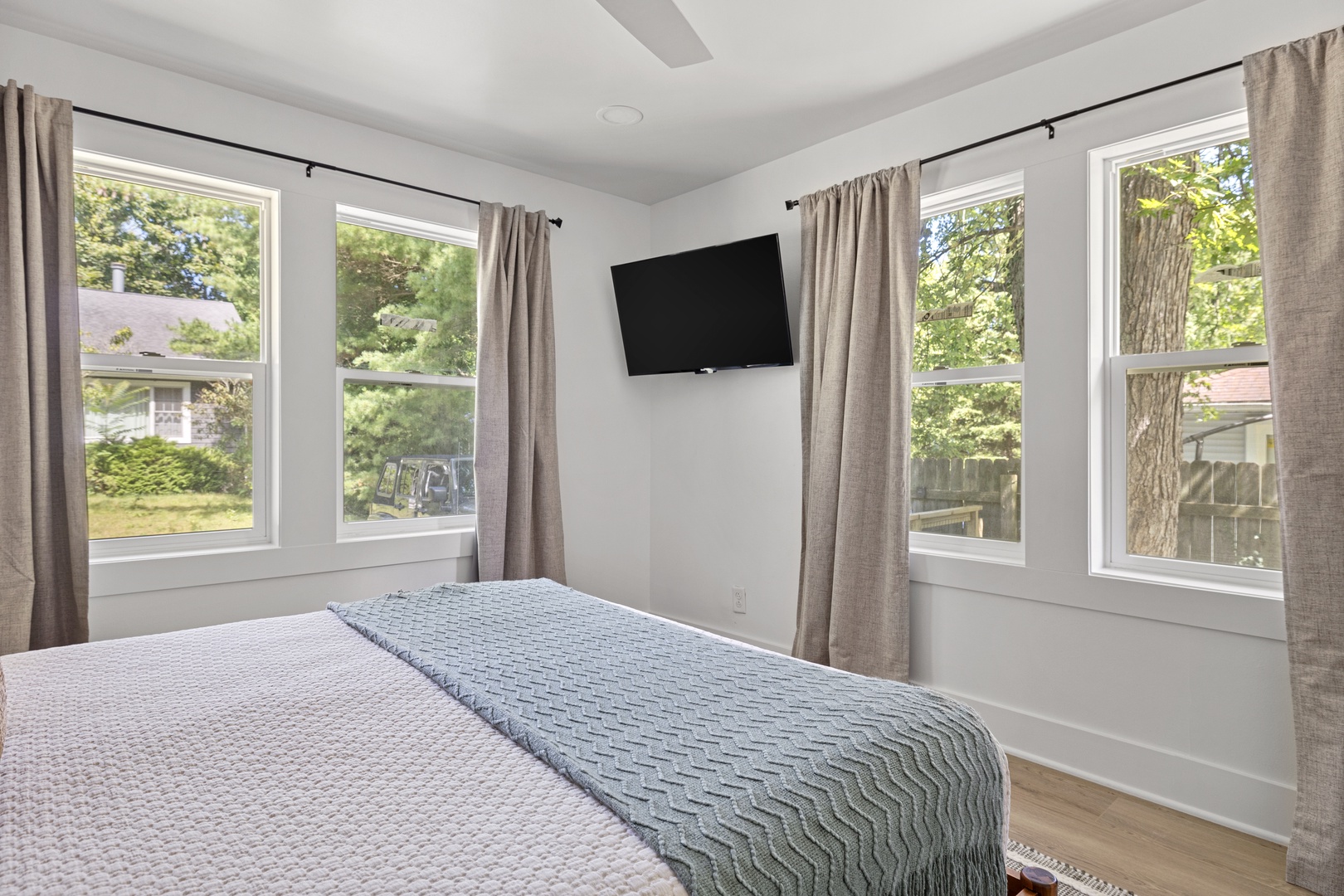 Bedroom #1 (Alt Angle)