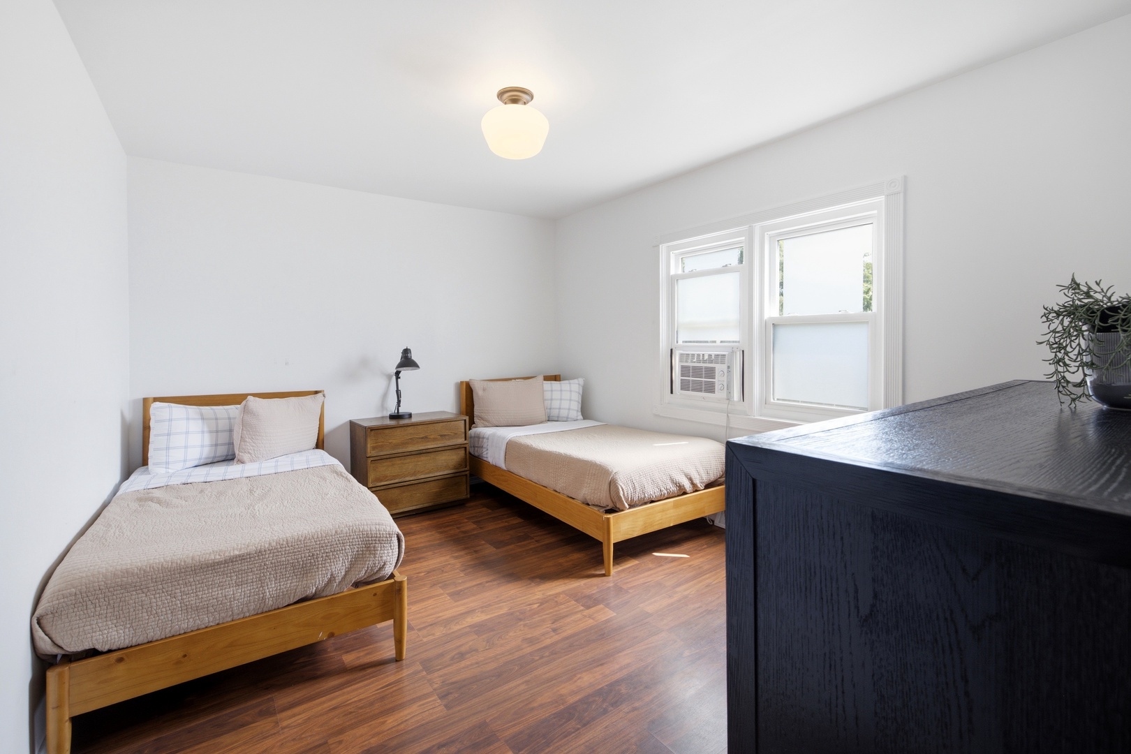 Bedroom #3 (Two Twins)
