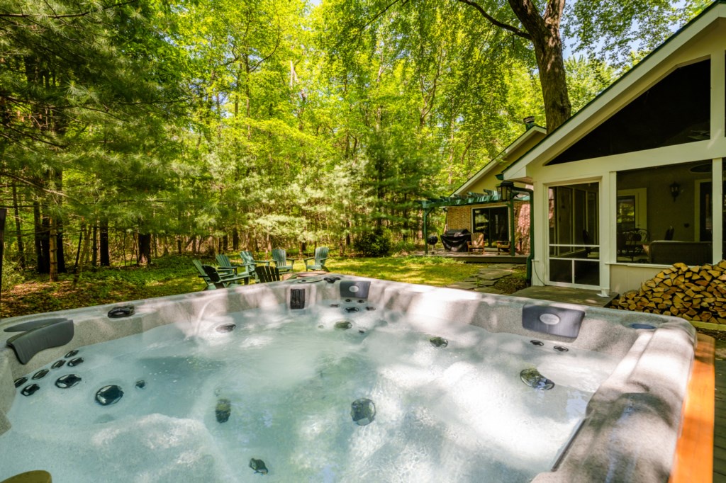 Private Outdoor Hot Tub