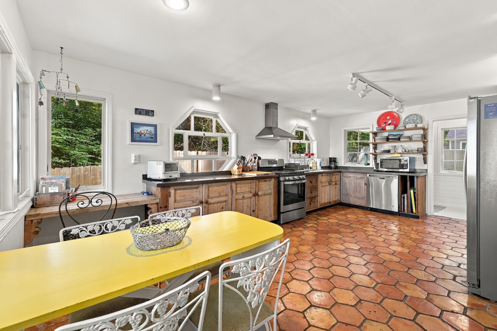 Fully Equipped Kitchen!