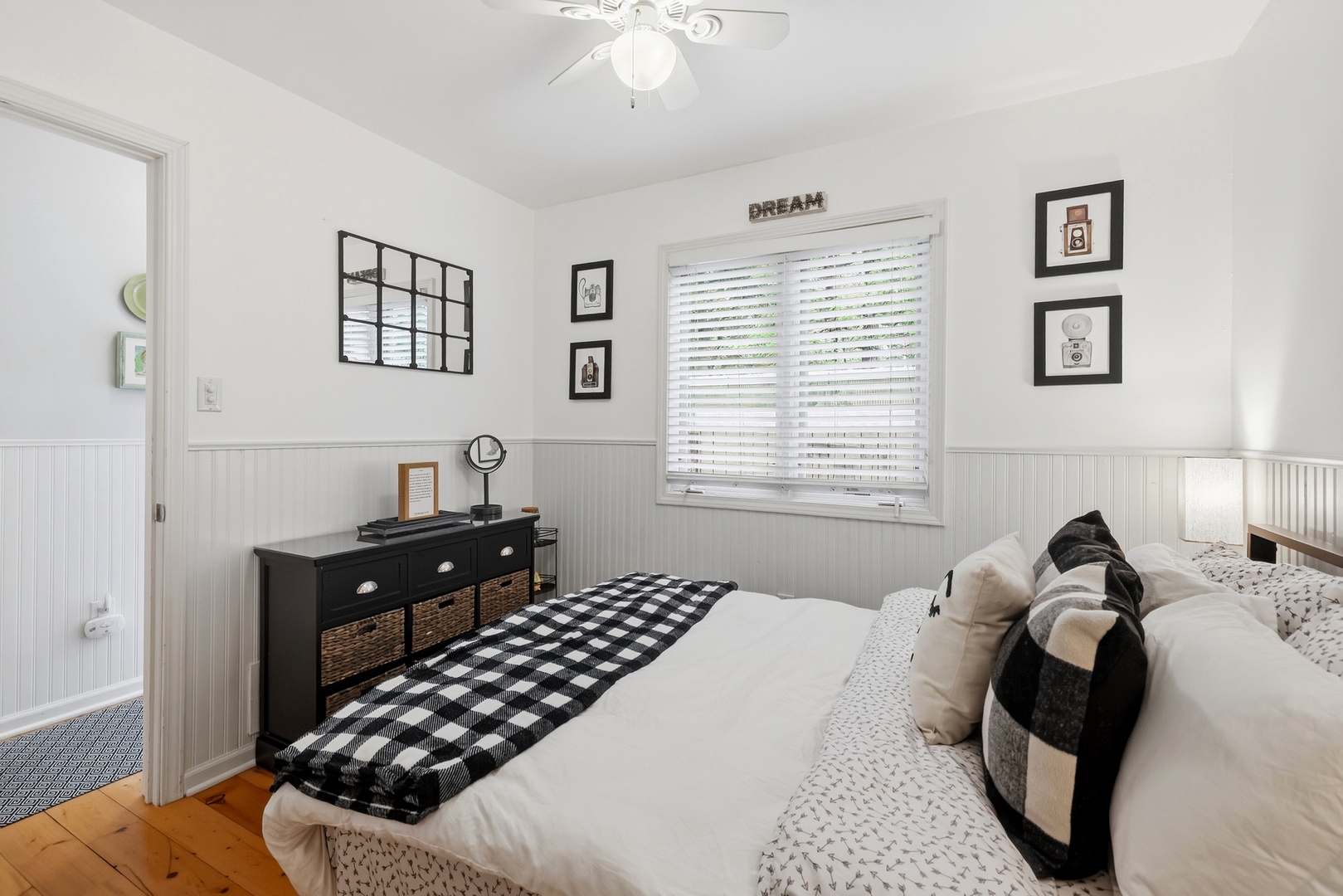 Bedroom #2 (Alt Angle)