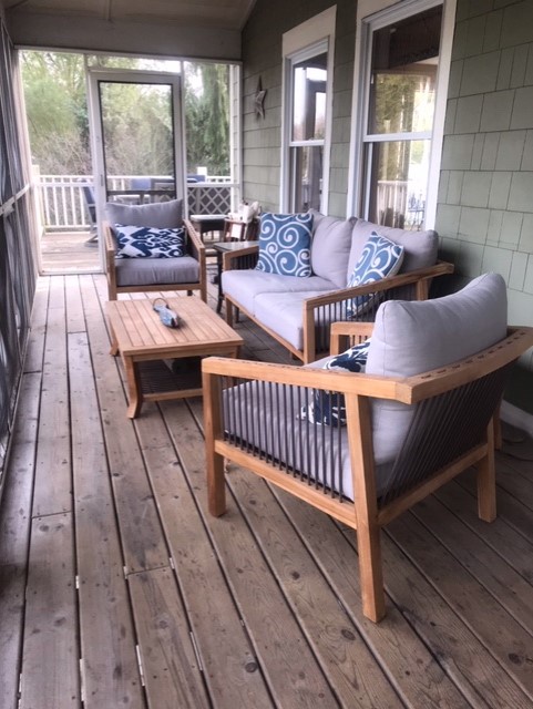 Screened-In Porch