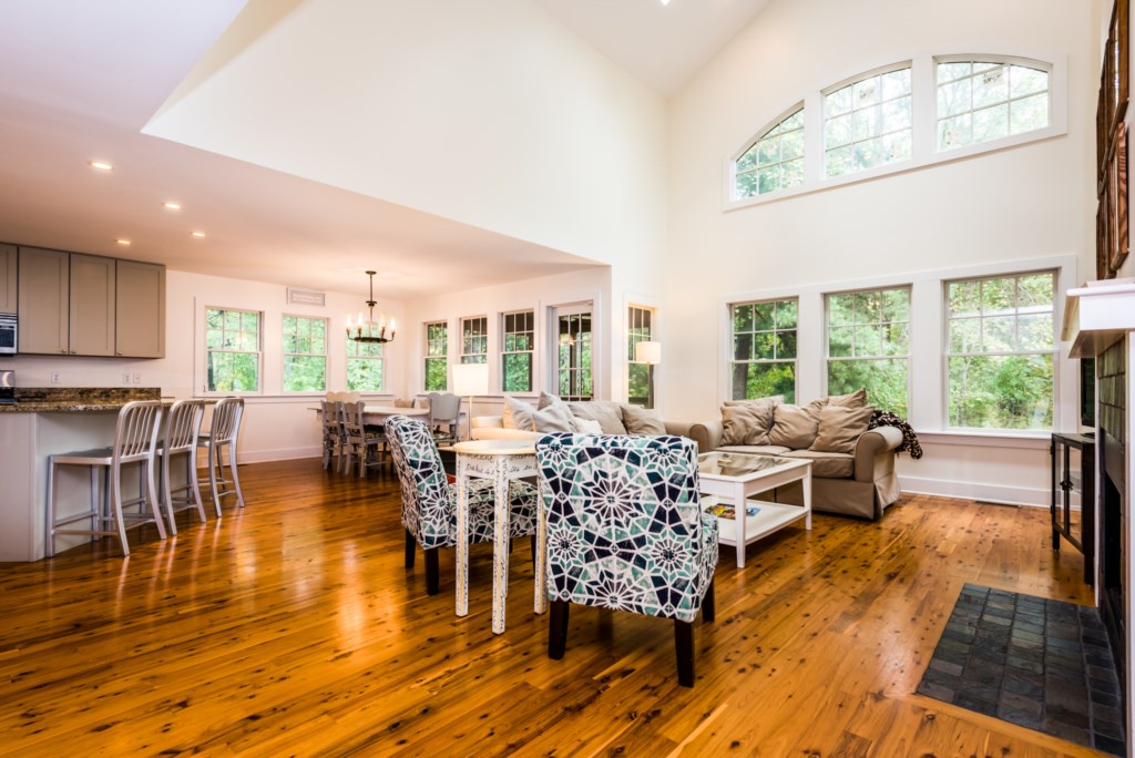 Spacious Family Room