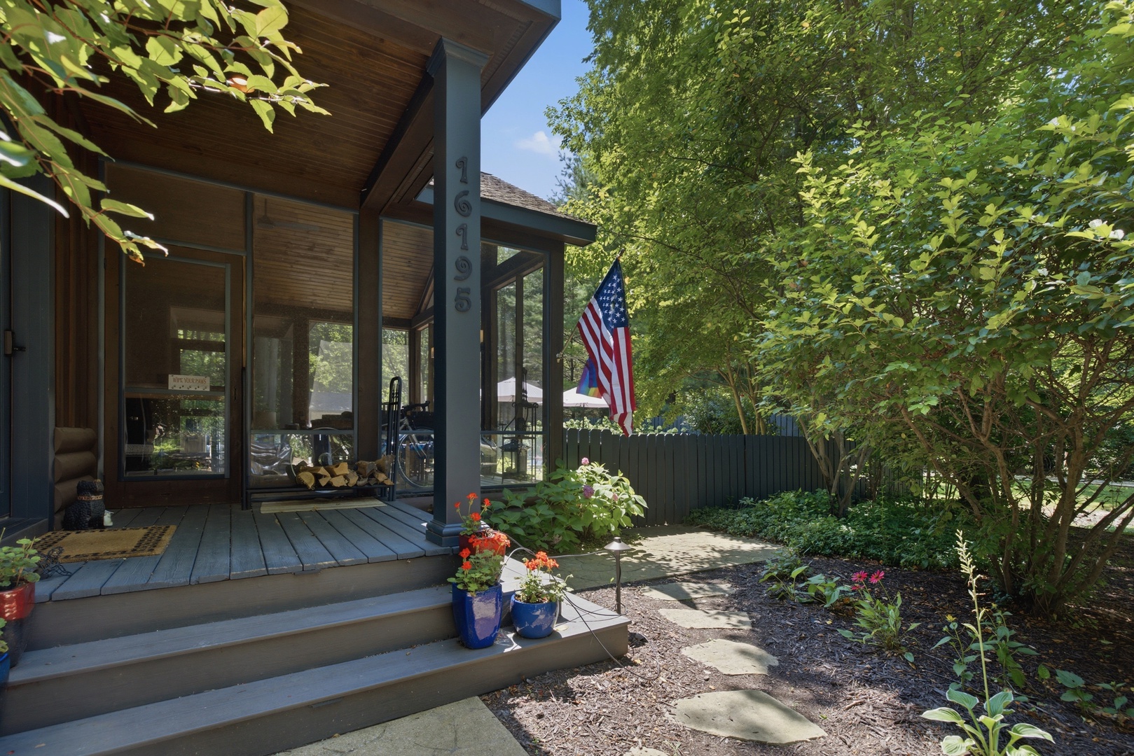 Welcome To Bella & Dulce's Lakehouse!