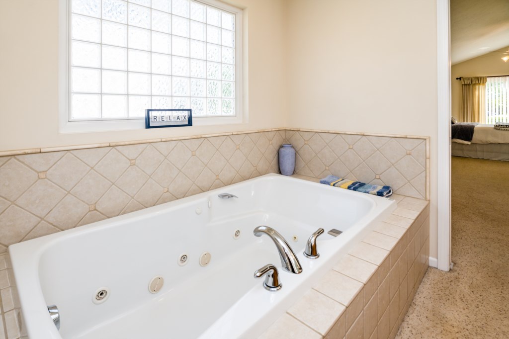 Jacuzzi Tub