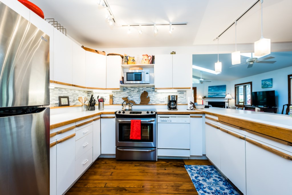 Fully-Stocked Kitchen