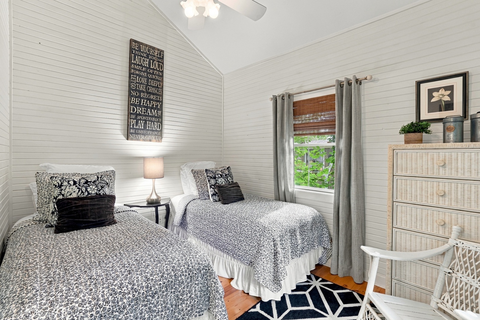 Bedroom #3 (Two Twins)