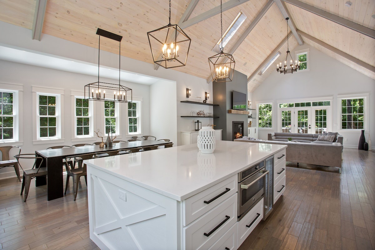 Fully Equipped Kitchen!