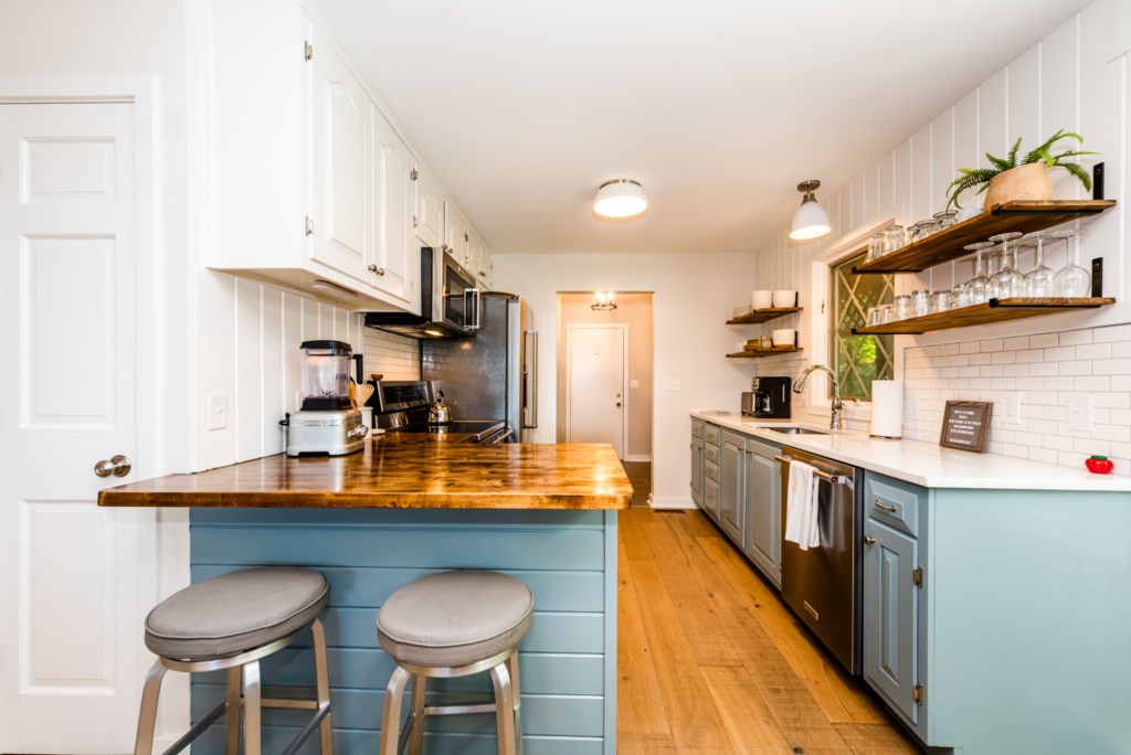 Full Stocked Kitchen