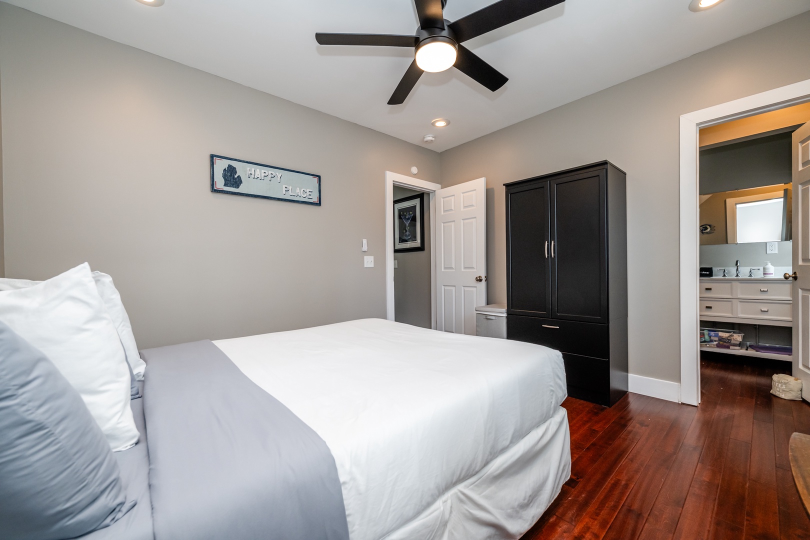 Bedroom #1 (Alt Angle)