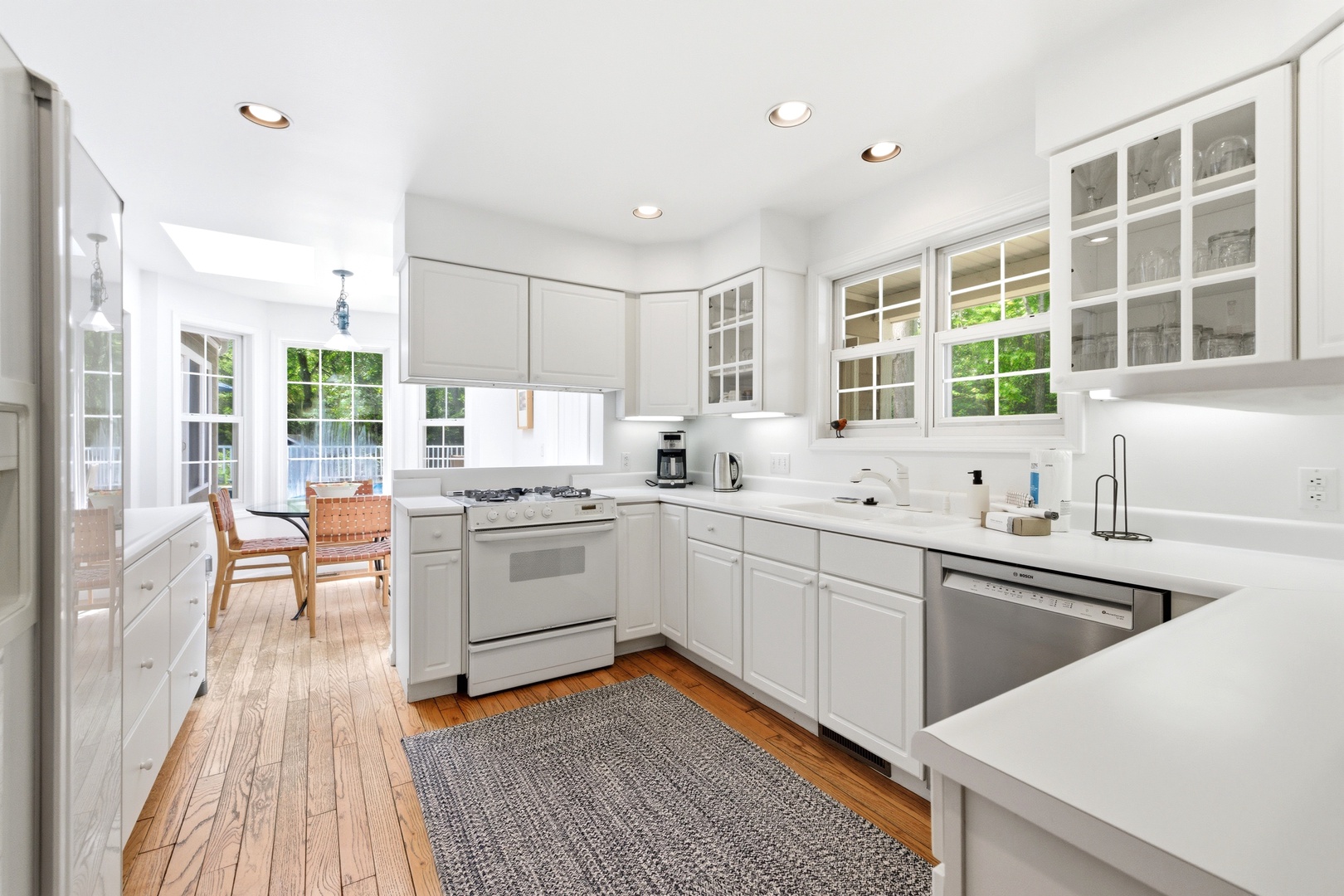 Fully Stocked Kitchen!