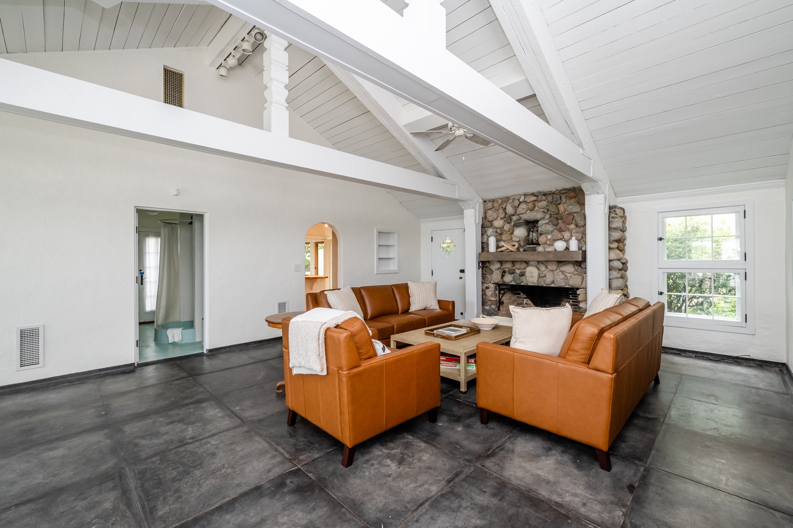 Lots Of Space and Light!