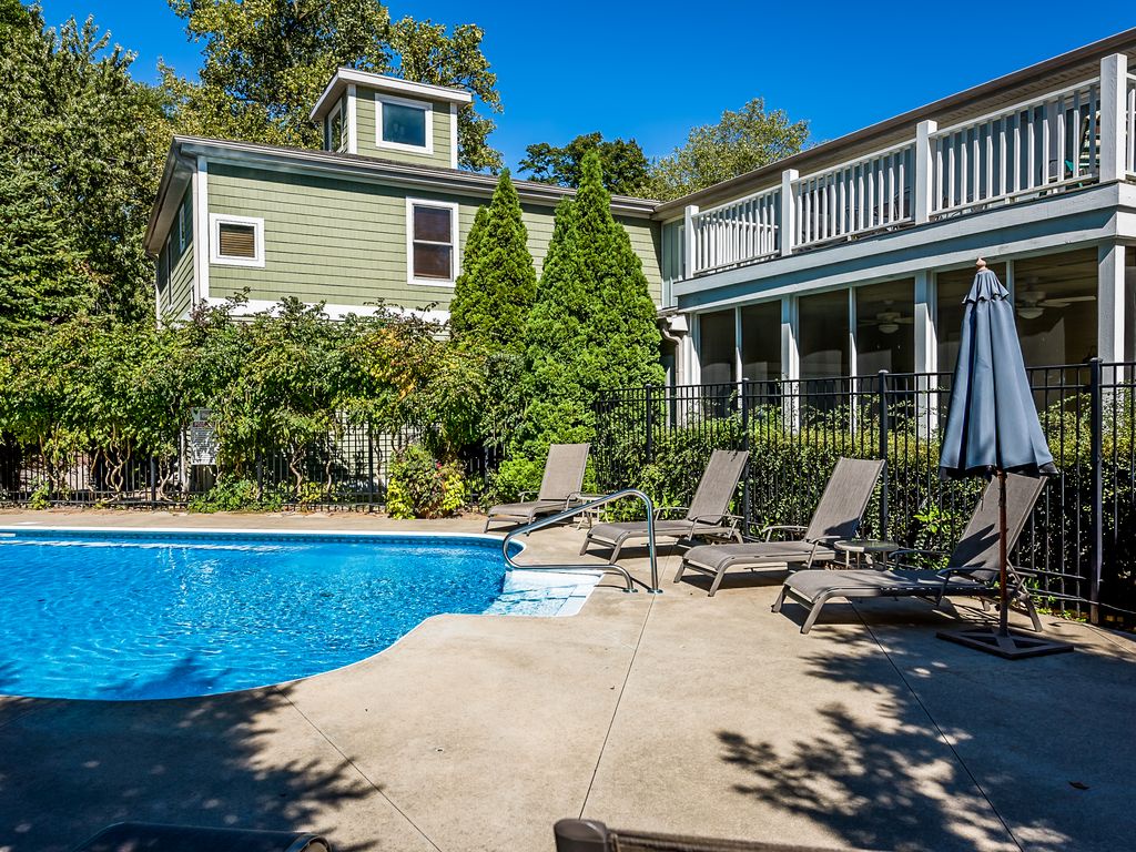 Heated pool (alternate angle)