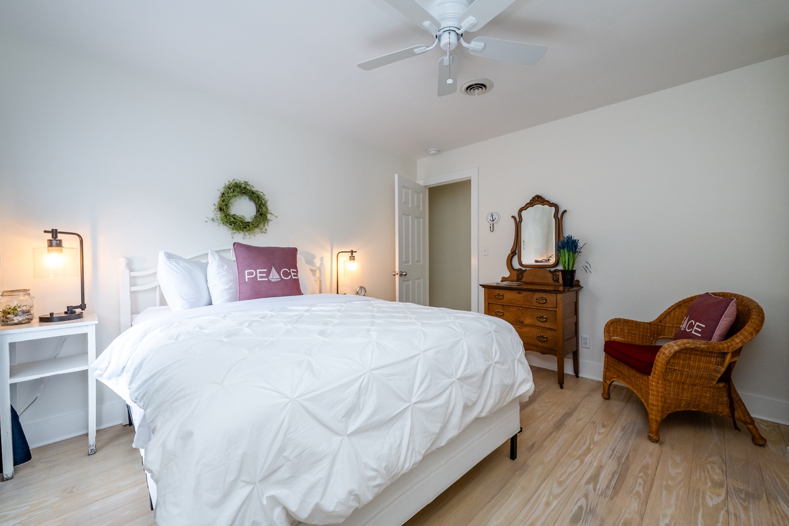 Bedroom 2: Peaceful Queen Room Perfect For Unwinding Slow