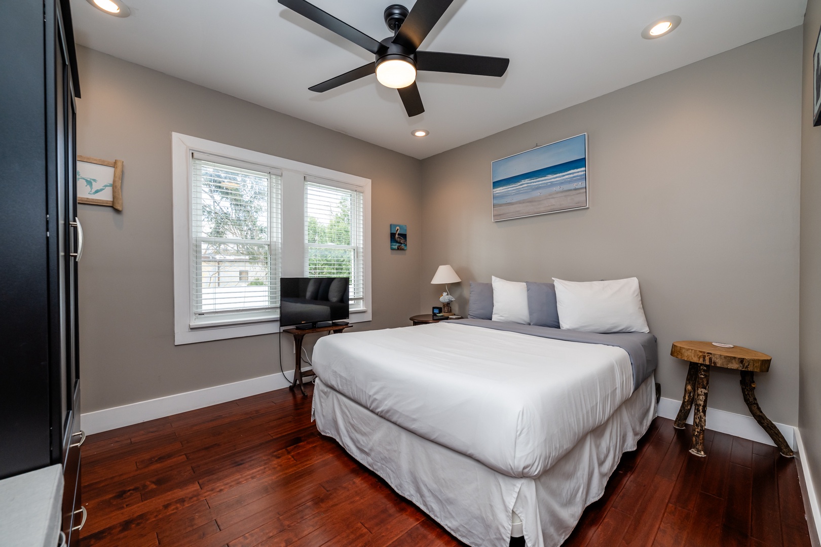 Bedroom #1 (Queen)