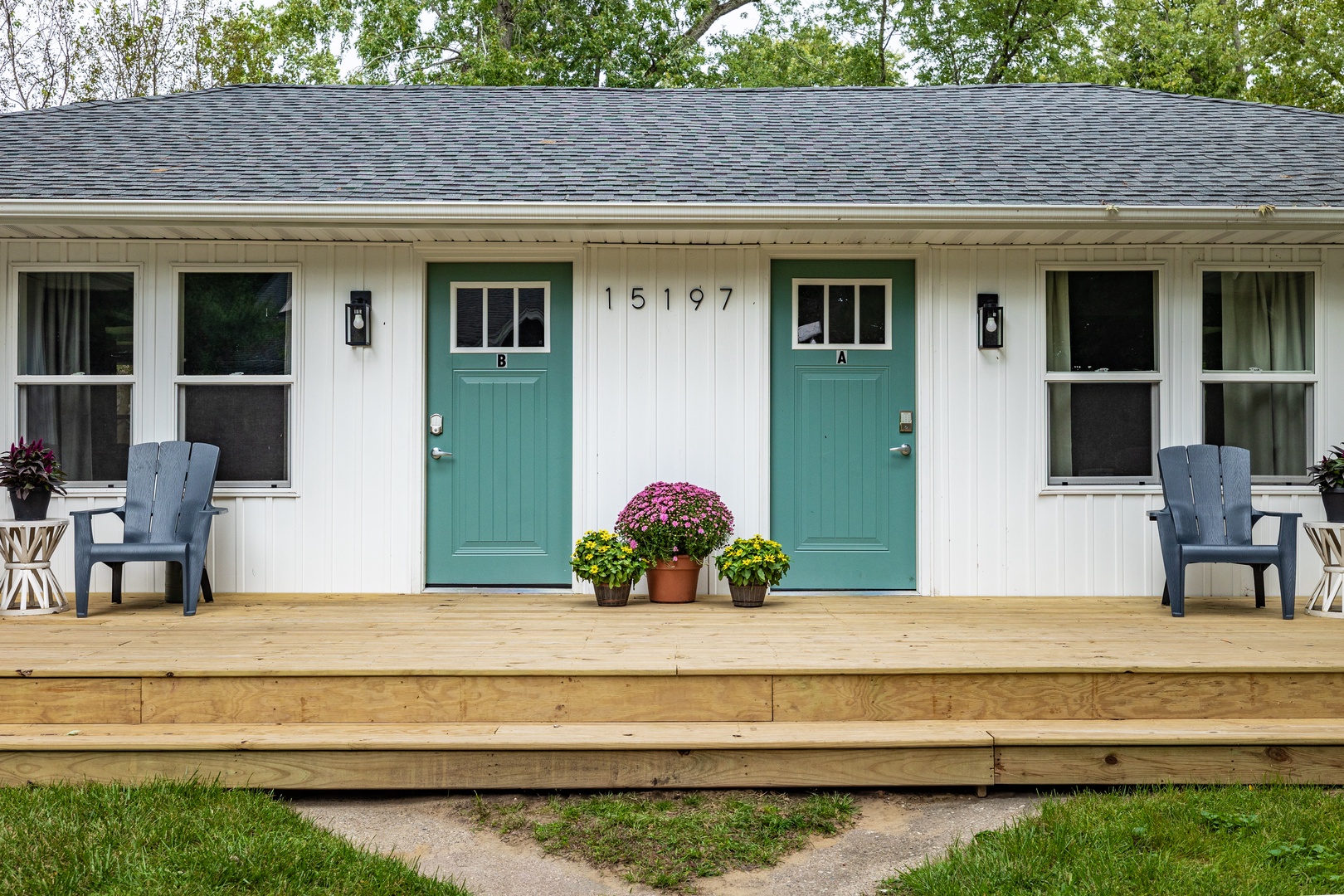 Welcome To Lakeside Bungalows!