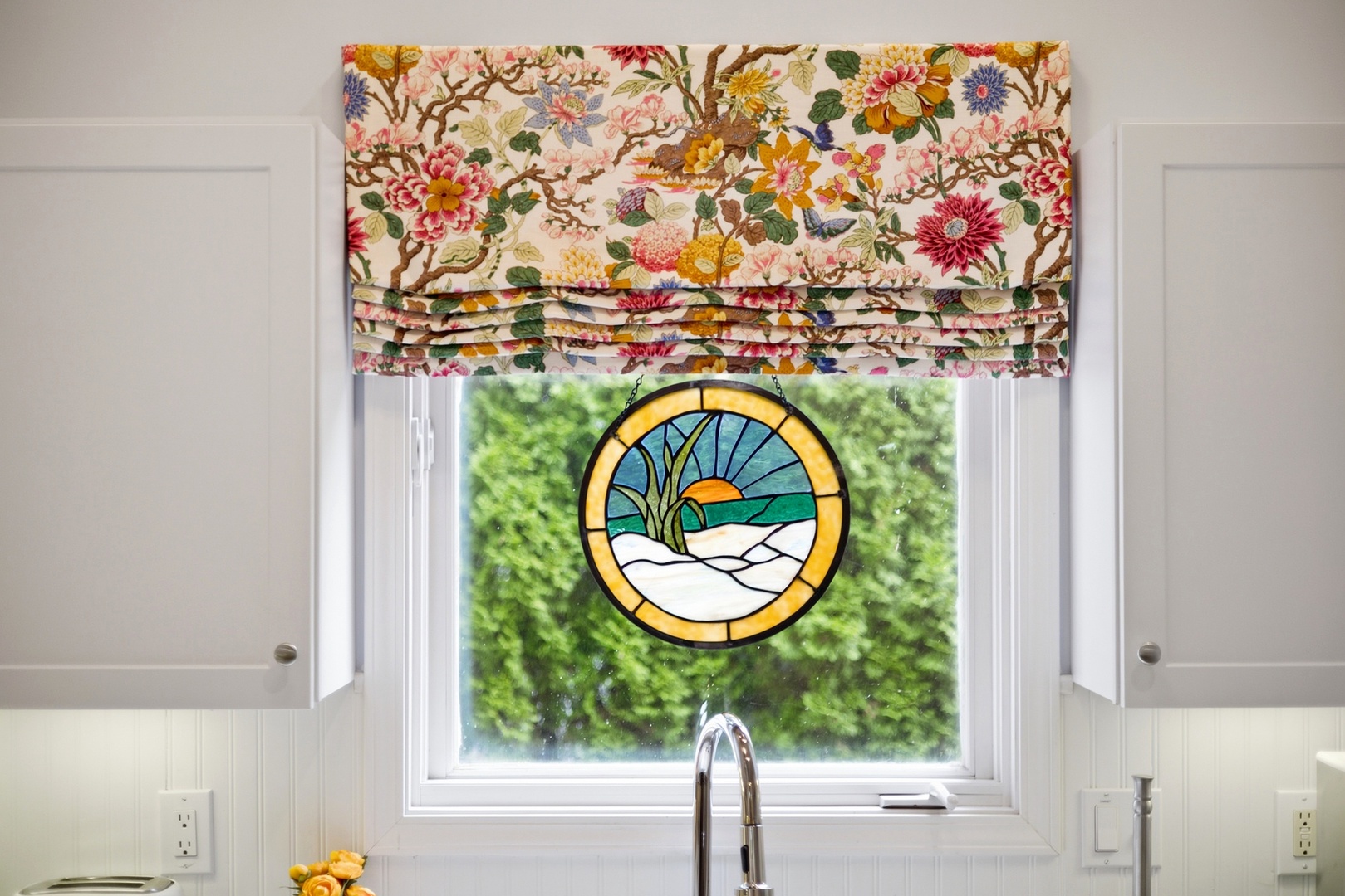 Bright & Cheerful