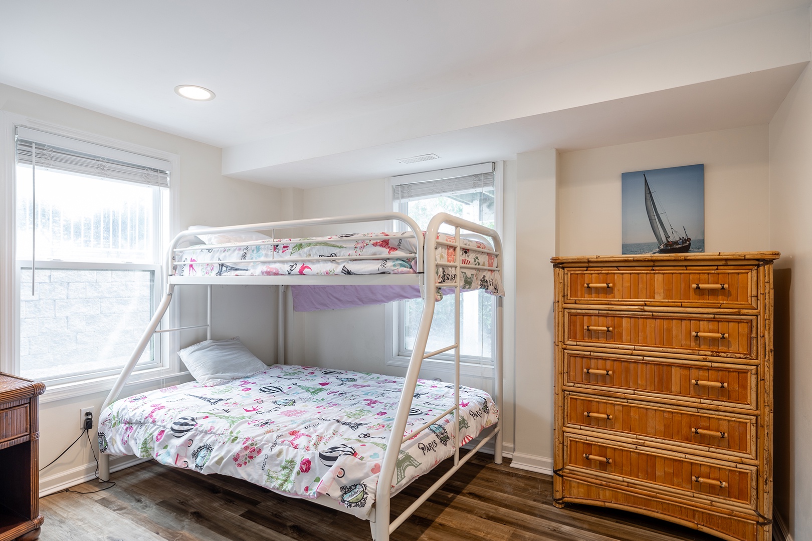 1st Floor Bedroom w/ Twin/Double Bunk