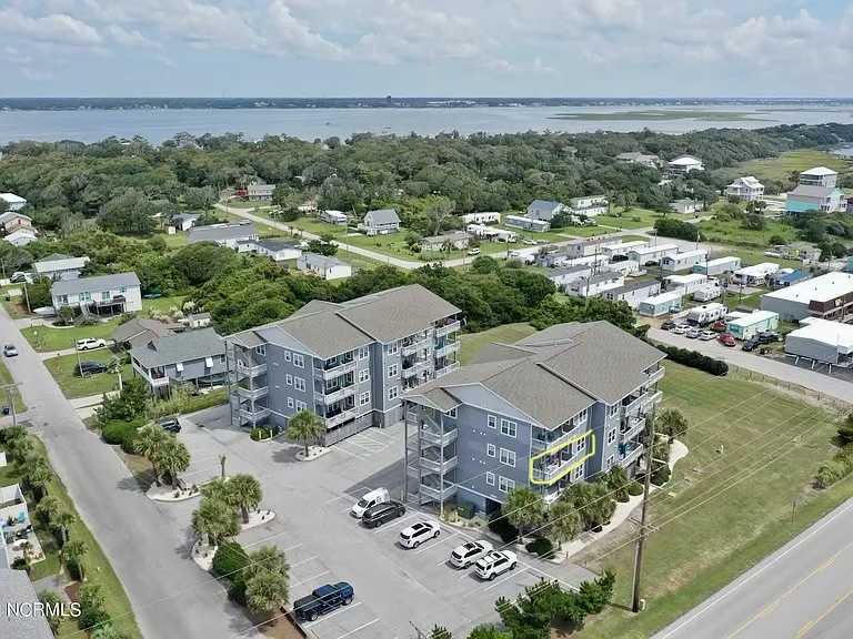 Pelican Point Overview