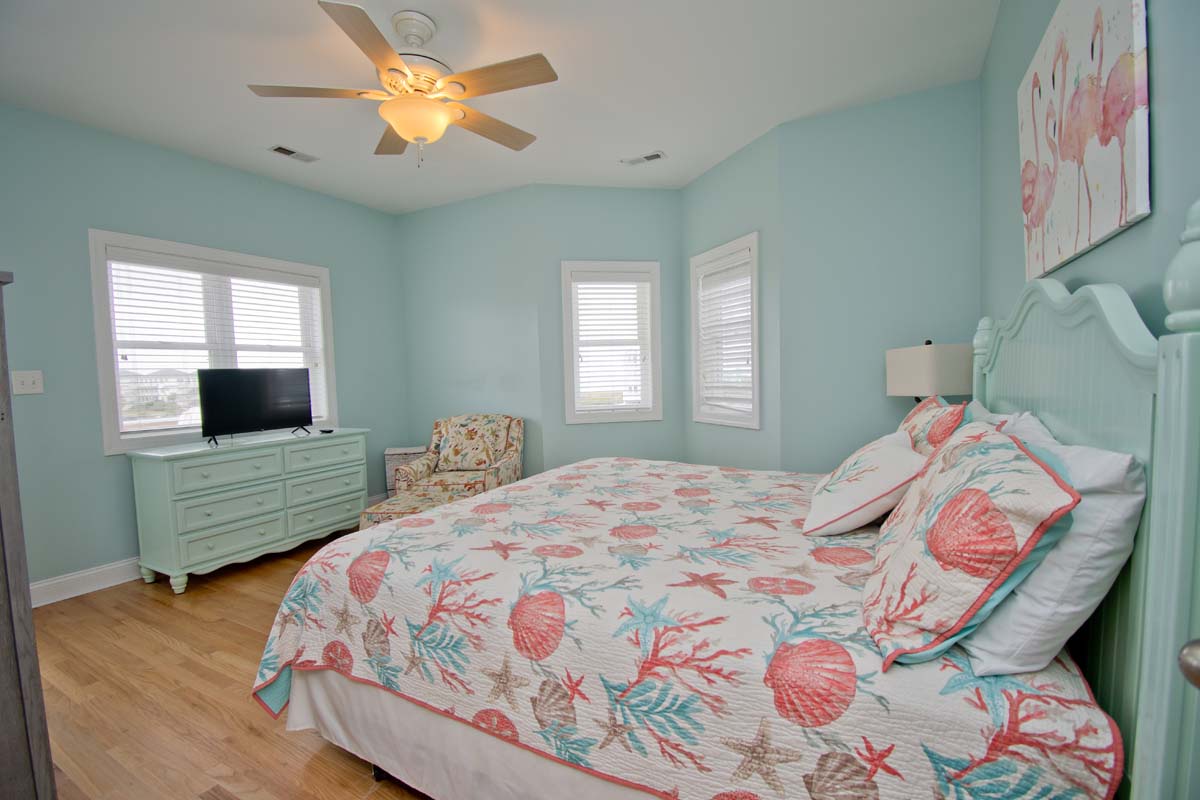 Level Three Bedroom with King