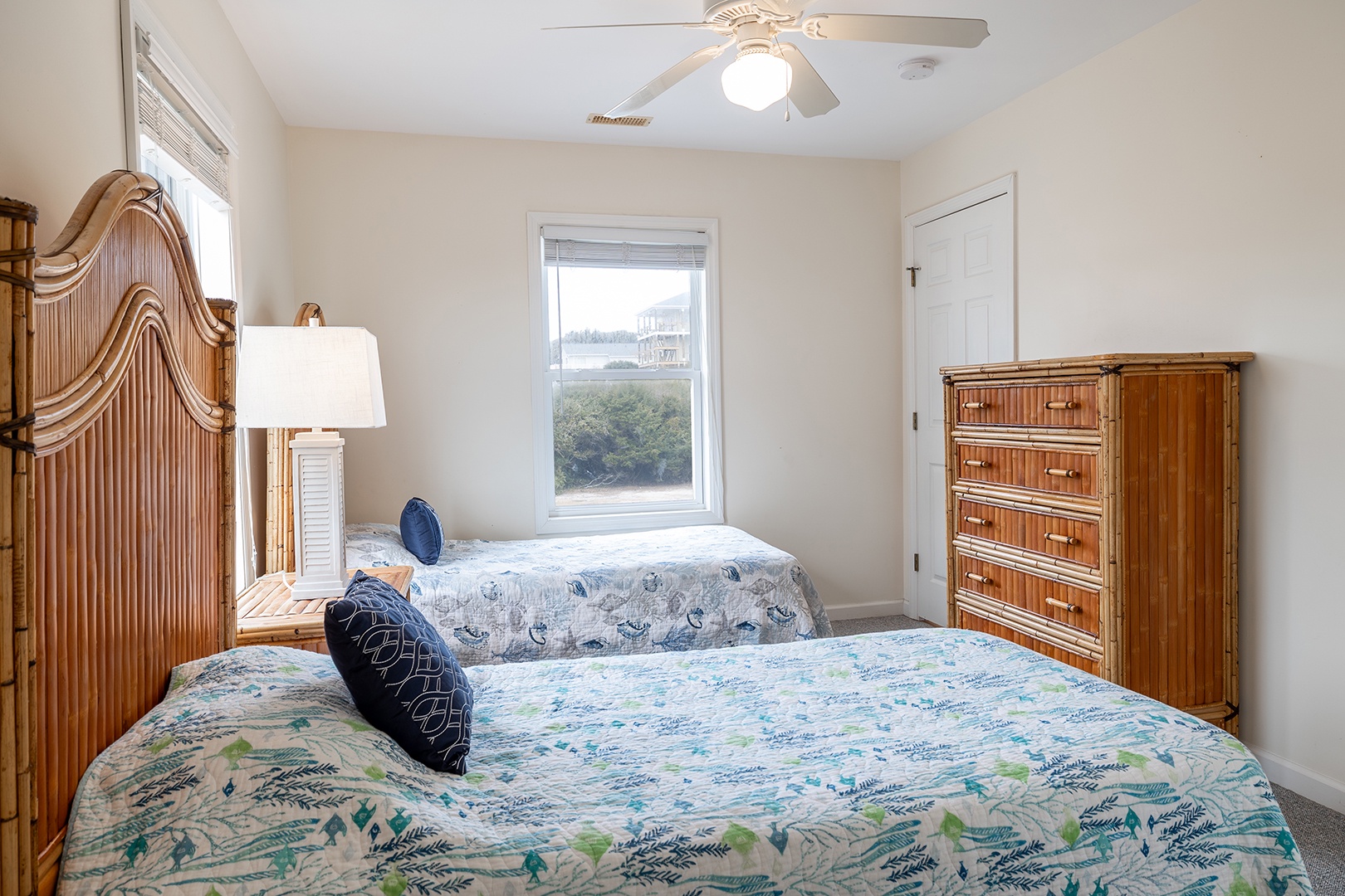 2nd Floor Bedroom w/ Two Twin Beds