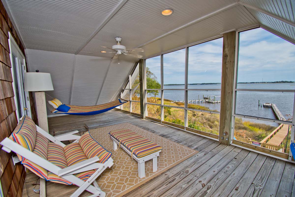 Upper Screen Porch