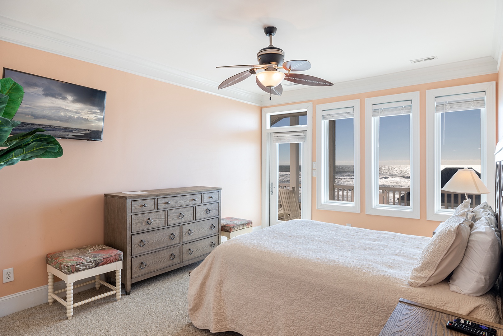 2nd Floor Bedroom w/ Queen Bed, Oceanside & Balcony Access